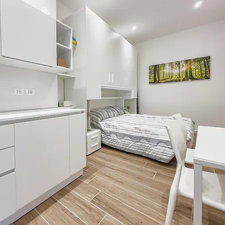 Emilia House Appartement *