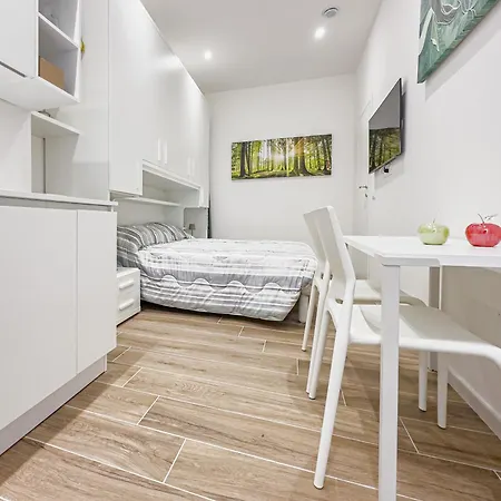 Emilia House Appartement *